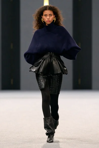 Look 44